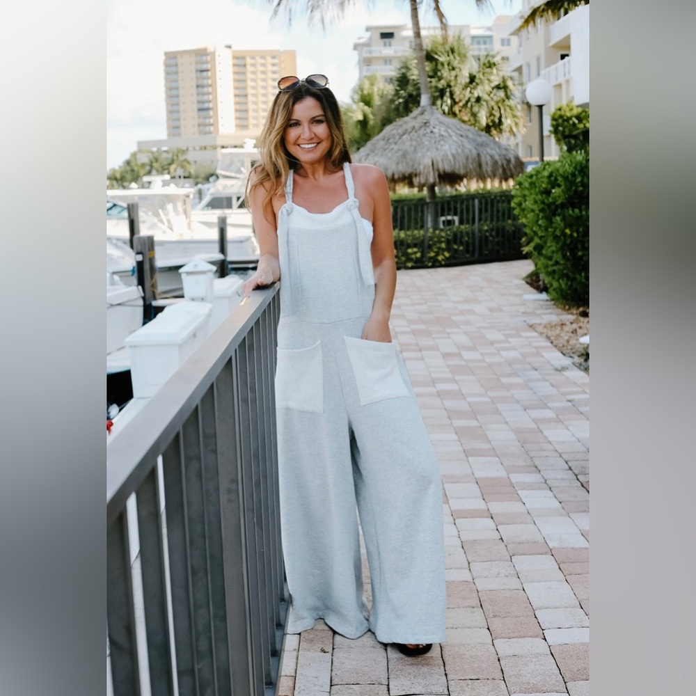 Southern Vogue Boutique Pocket Jumpsuit Small